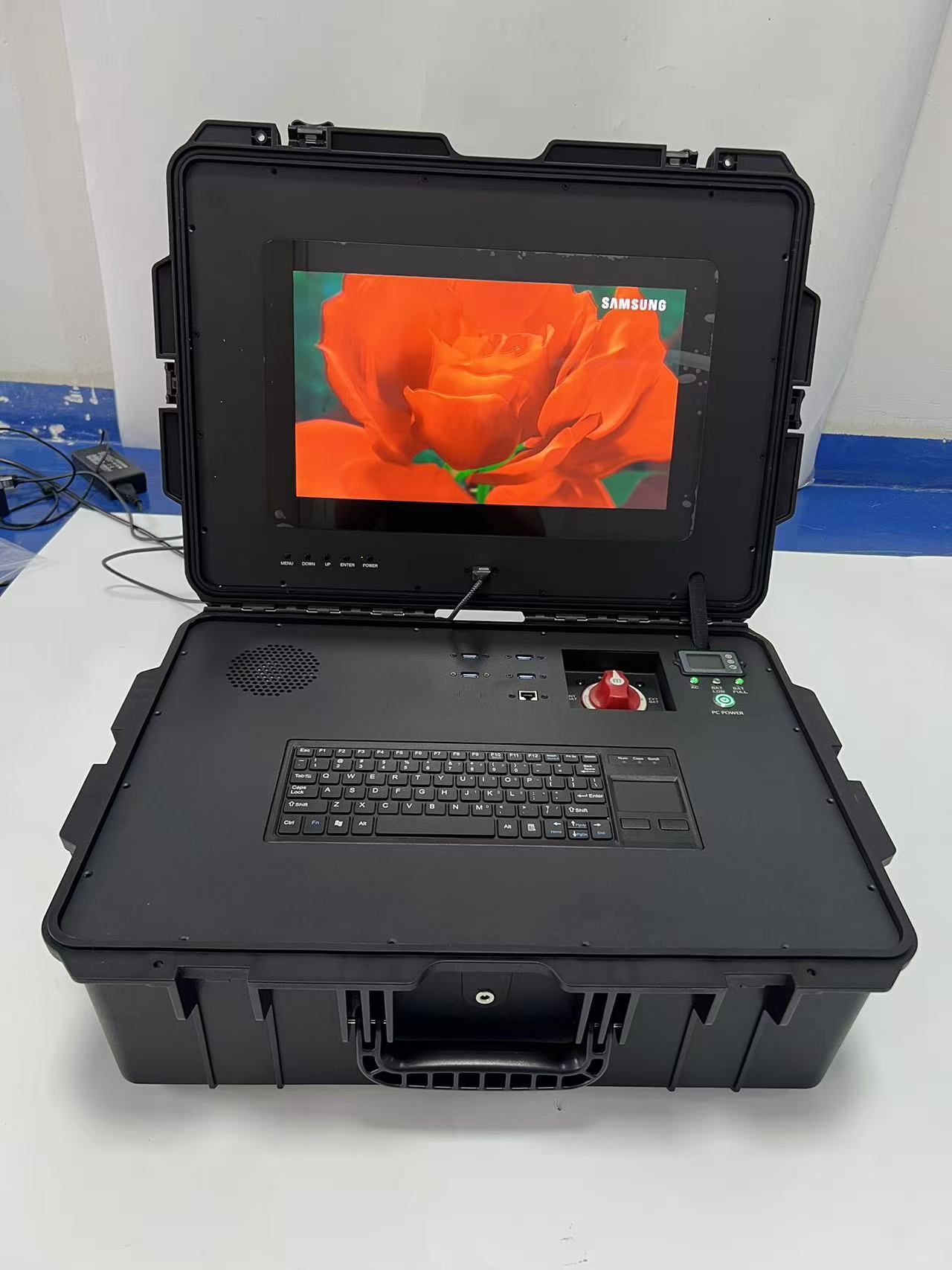 Ultimi blog aziendali su Nuovo Prodotto Workstation All-in-One Portatile Android Robusta da 15,6 pollici