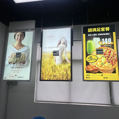 Display digitale a doppio lato luminoso con connettività WiFi ed Ethernet ad alta risoluzione