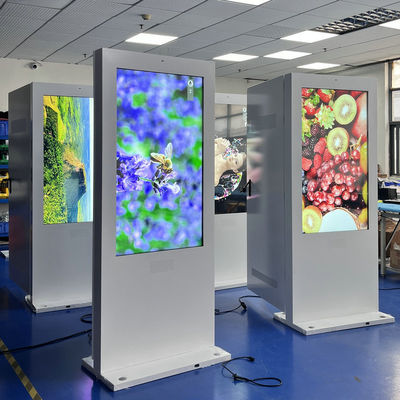 Segnaletica digitale esterna impermeabile da 55 pollici con touch capacitivo a 10 punti e chiosco pubblicitario LCD con durata di 50000 ore